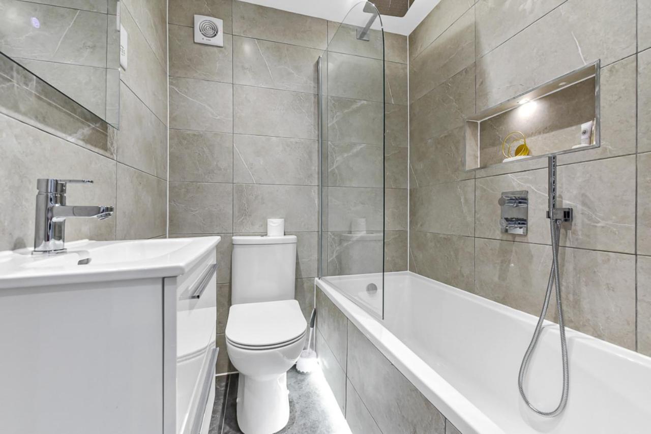 Lovely 2 Bedroom Apartment In Greater لندن المظهر الخارجي الصورة